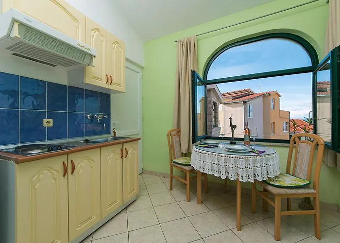 Komfortable Mit Balkon By Interhome