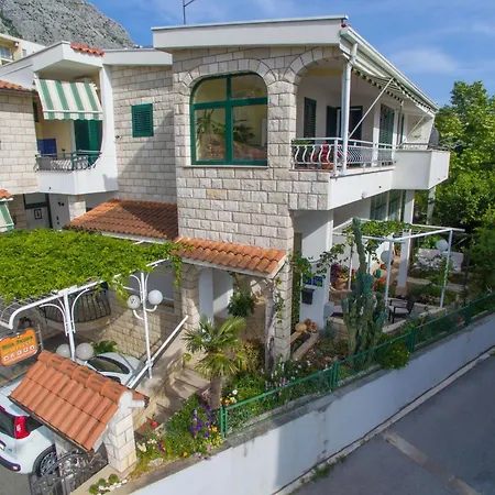 Komfortable Mit Balkon By Interhome Apartament Makarska