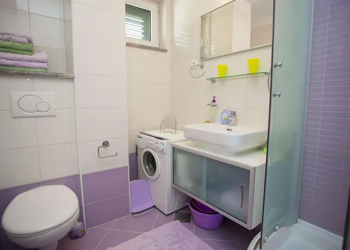 Komfortable Mit Balkon By Interhome * 马卡尔斯卡